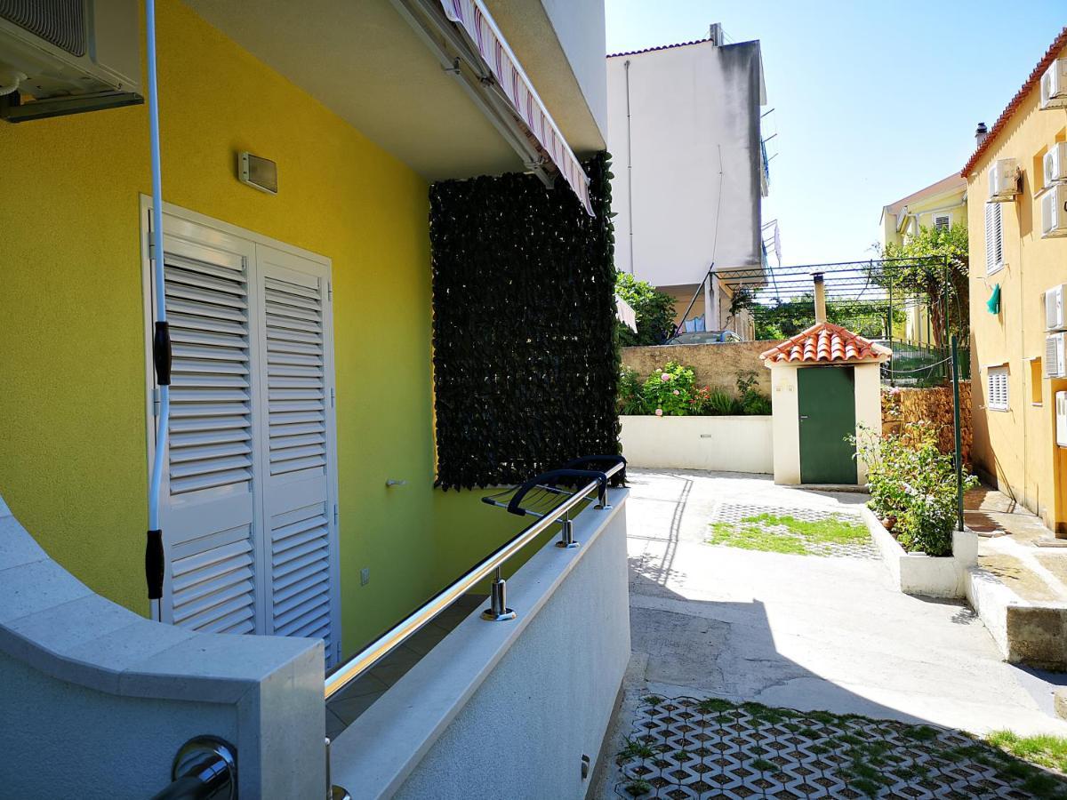Deluxe Apartment F & M Tučepi Exterior foto