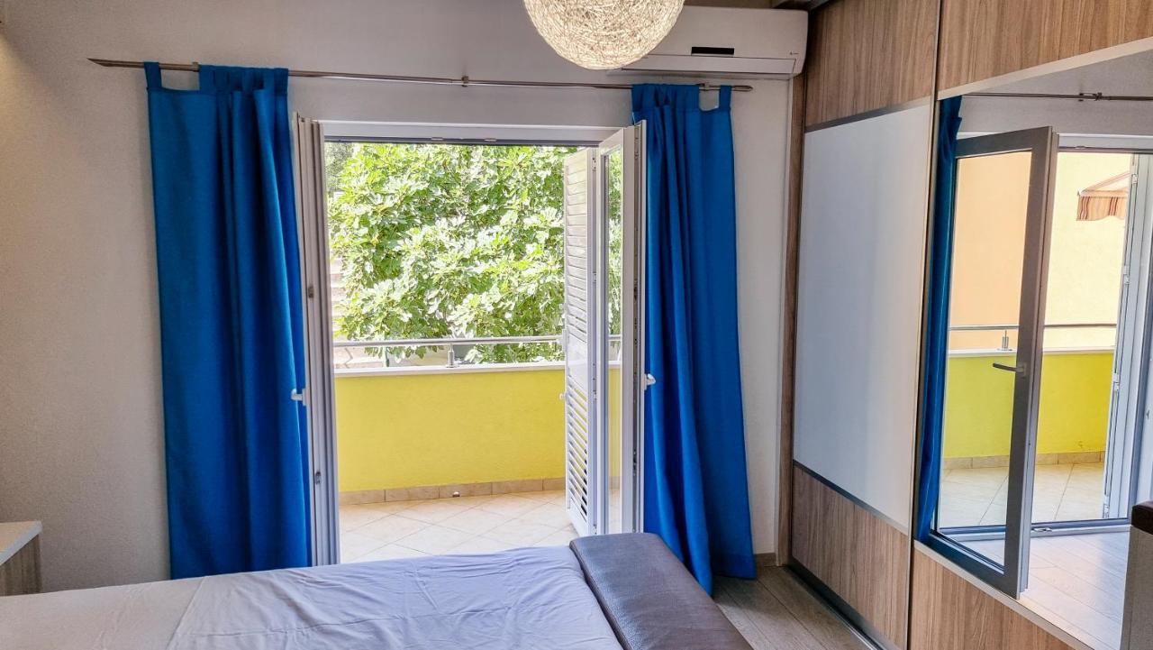 Deluxe Apartment F & M Tučepi Exterior foto