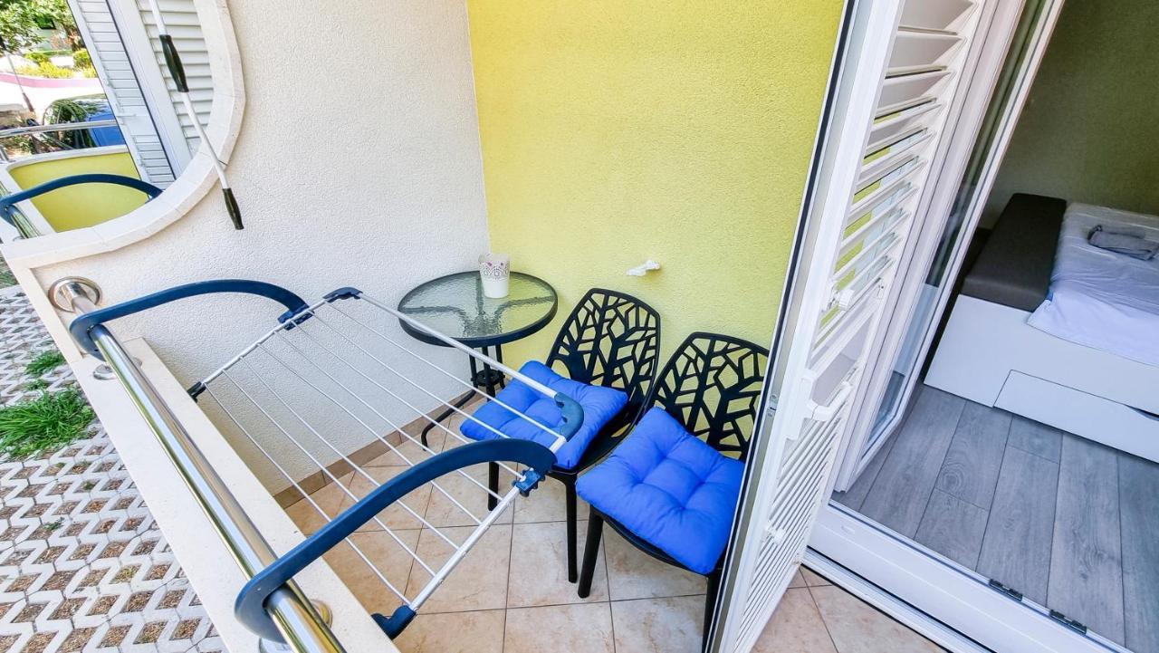 Deluxe Apartment F & M Tučepi Exterior foto