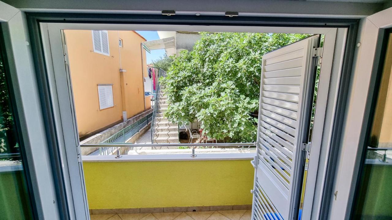 Deluxe Apartment F & M Tučepi Exterior foto